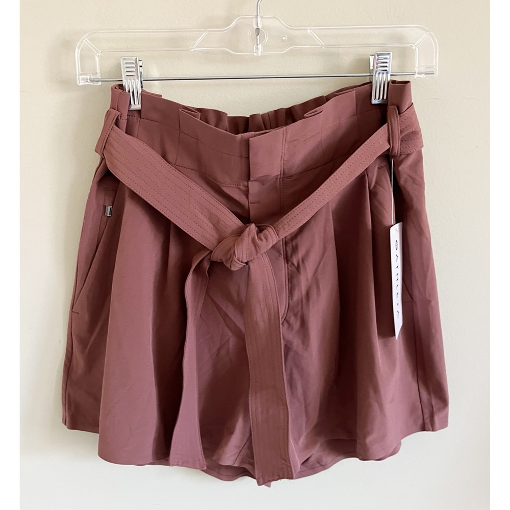 Athleta NWT chocolate brown Skyline Short Hero sz 4 - Picture 4 of 9
